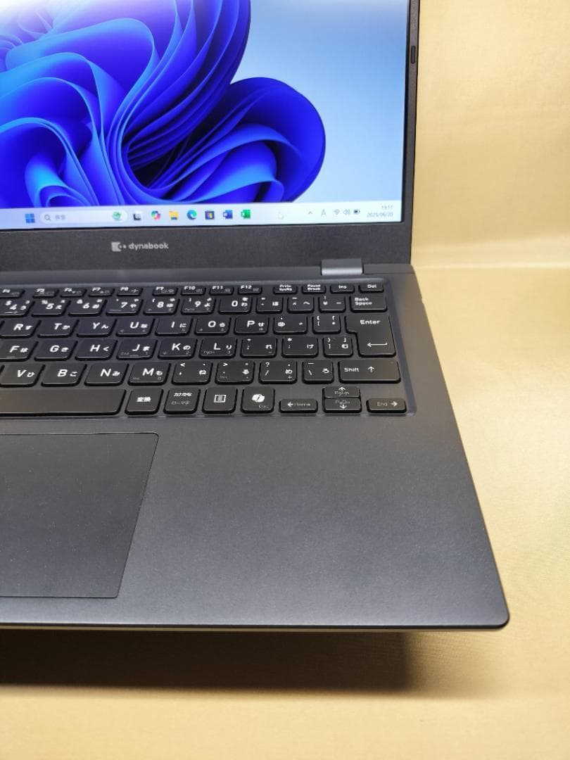 東芝 Dynabook G83/LY 高性能 vPRO 2024年(K-234)