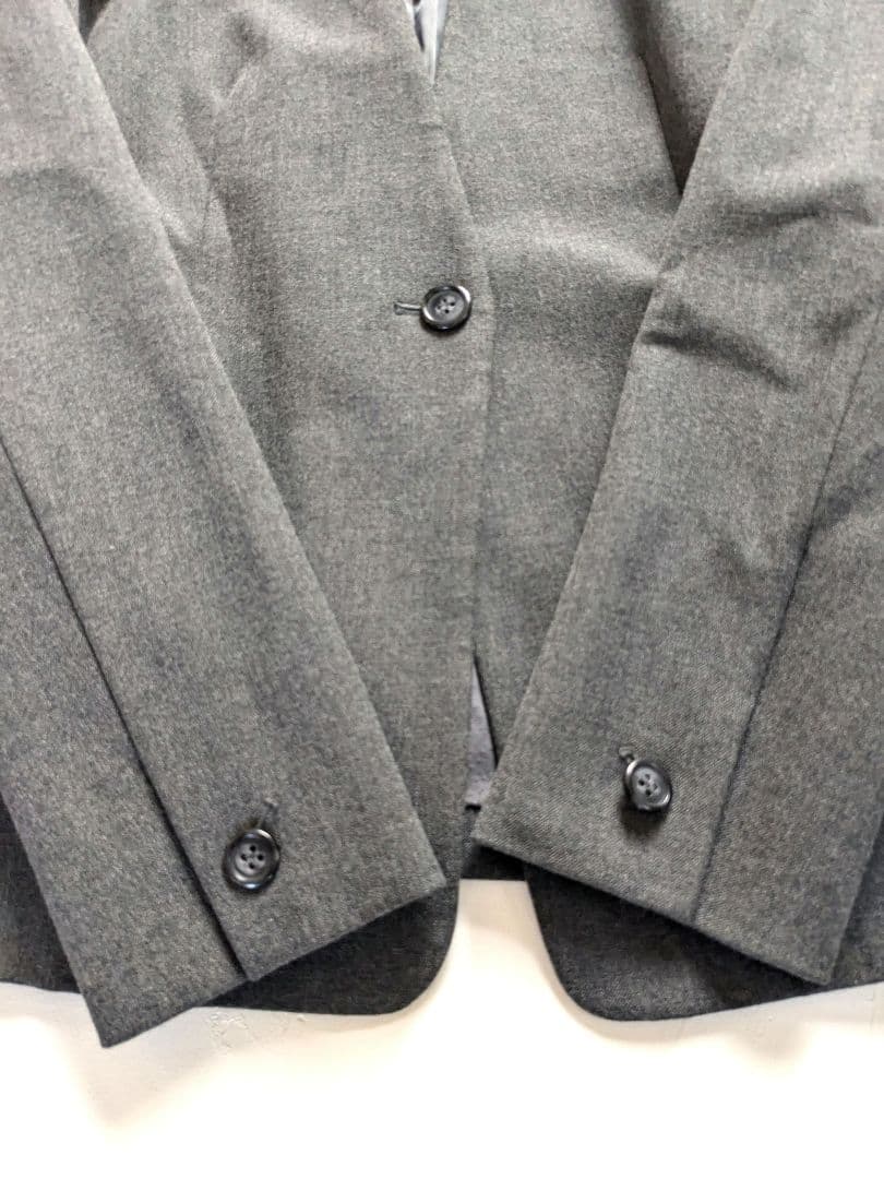 美品　プラステ　パンツスーツ　М・L　ノーカラー総裏　ストレッチ　センタープレス