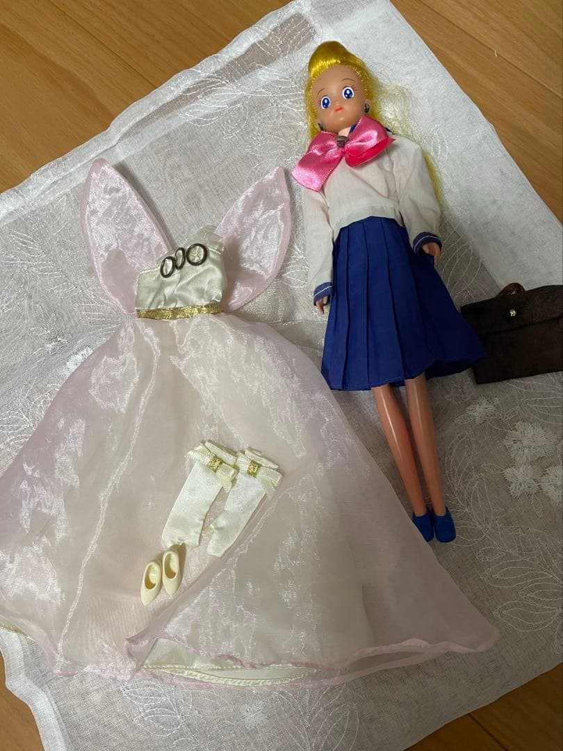 美少女戦士セーラームーン人形　 月野うさぎ　制服 セレニティドレス付き