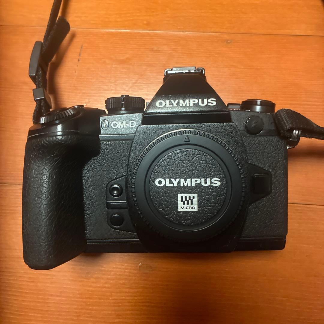オリンパスOLYMPUS OM-D E-M1 Mark1 ボディ 黒