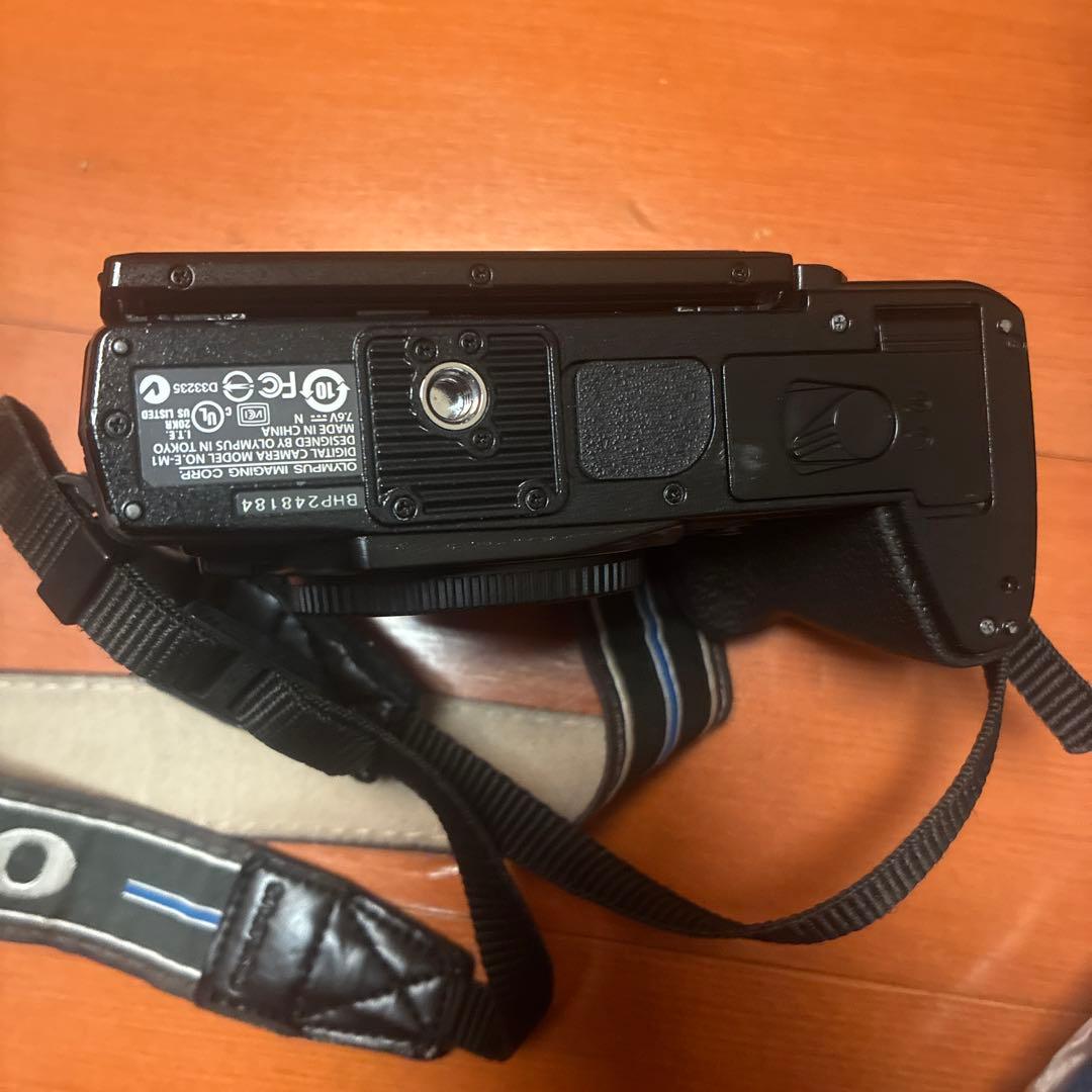 オリンパスOLYMPUS OM-D E-M1 Mark1 ボディ 黒