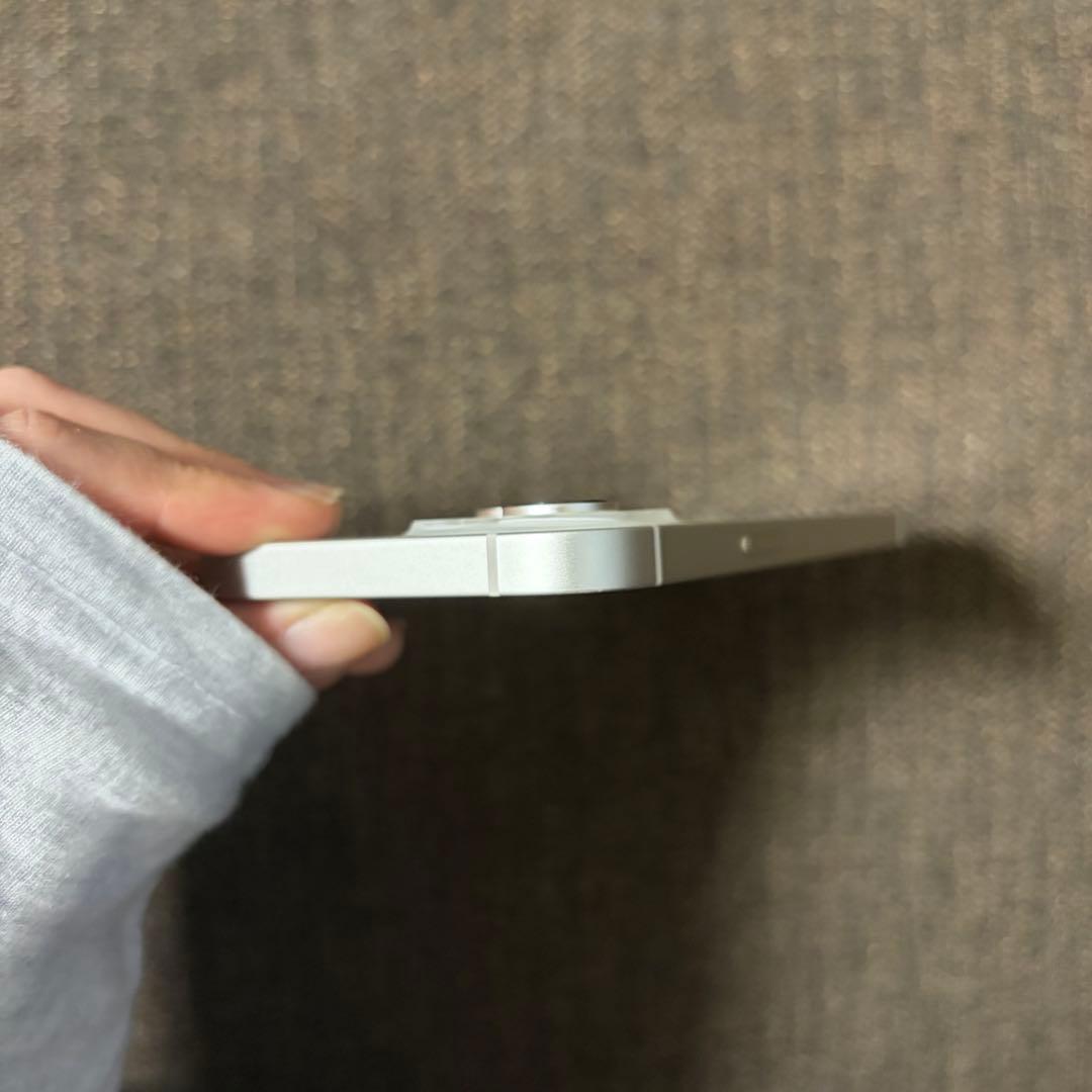 Apple iPhone14 256GB スターライト 本体