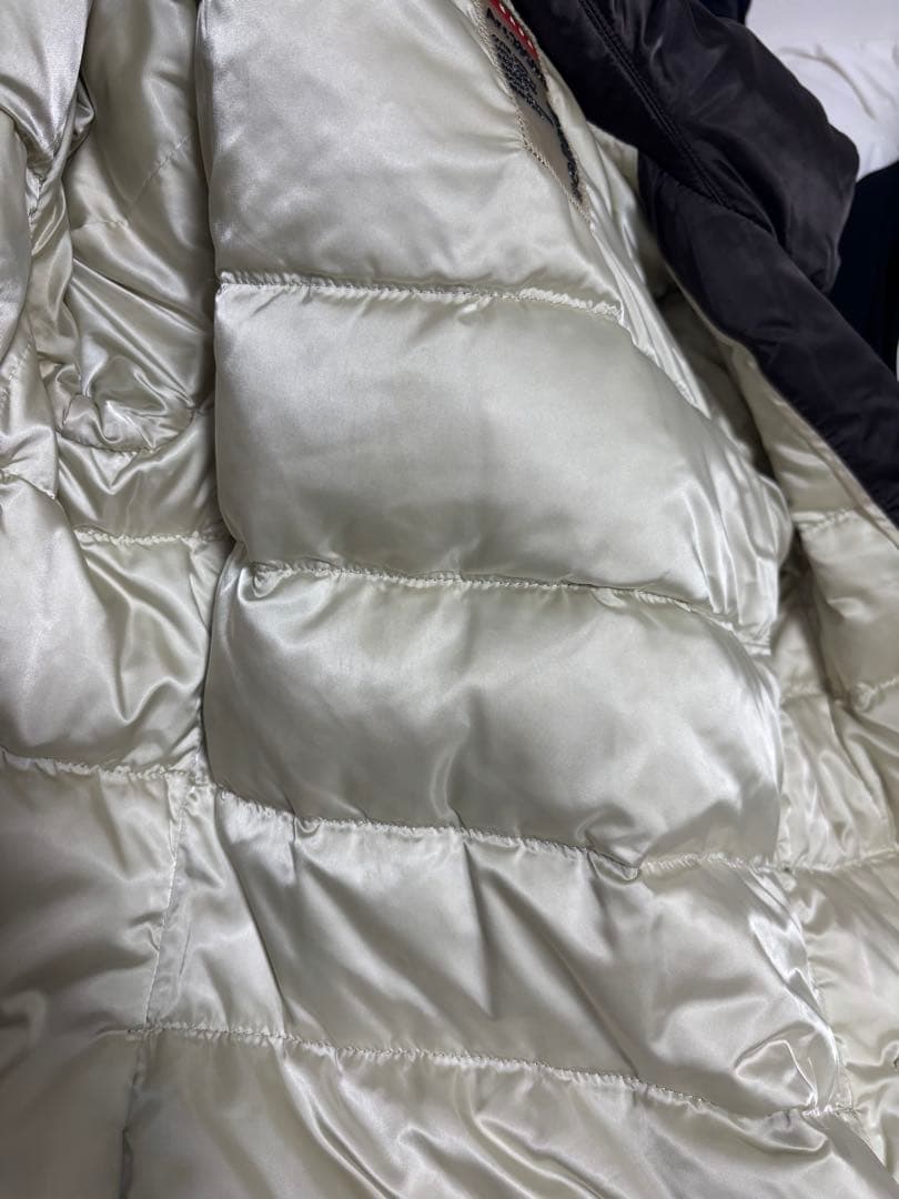 プラダ　ダウンジャケット