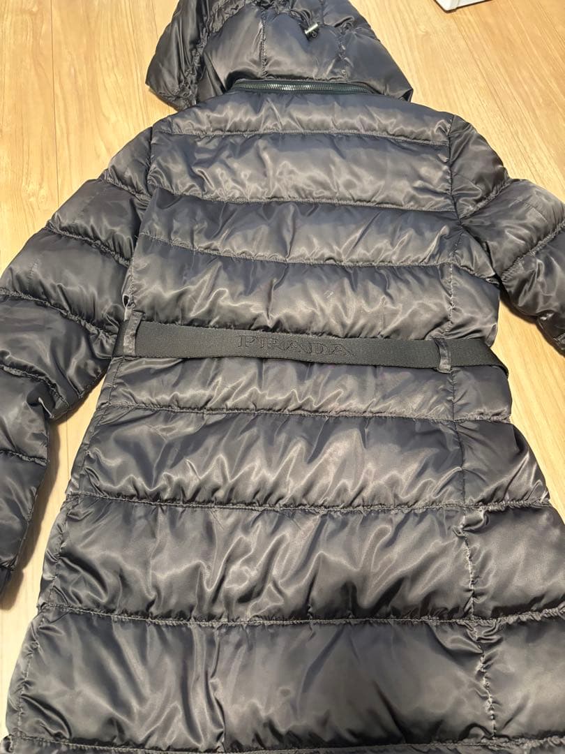 プラダ　ダウンジャケット