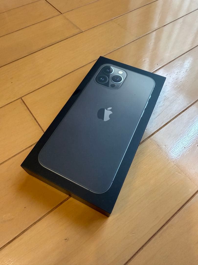 iPhone 13 Pro Max 512GB SIMフリー バッテリー82%