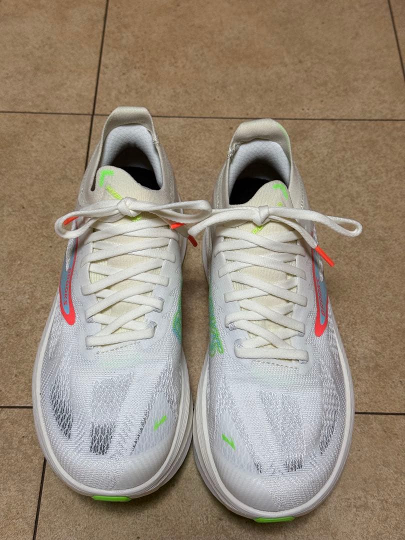 〔27.0cm〕 ブルックス ハイペリオンマックス 3