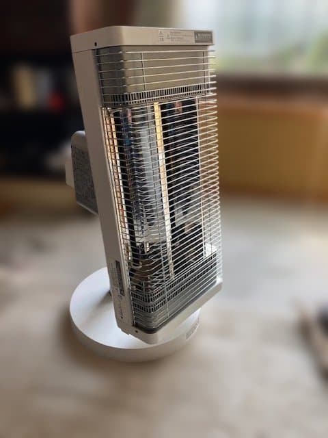 ダイキン　セラムヒート遠赤外線暖房機　ERFT11ZS-W