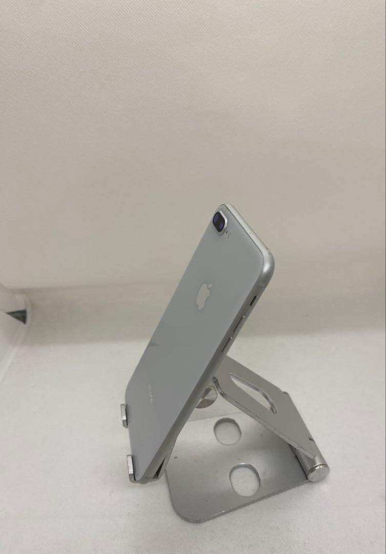 iPhone 8 Plus 64GB SIMフリー　28532