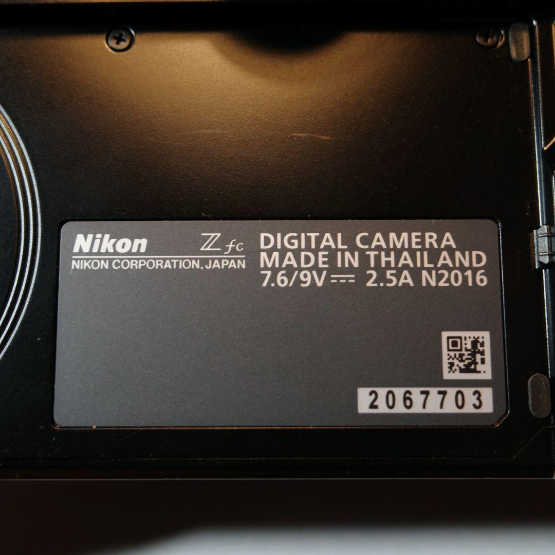 Nikon Z fc ミラーレスカメラ