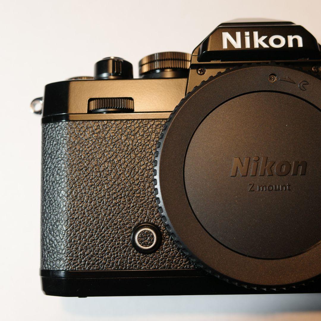Nikon Z fc ミラーレスカメラ