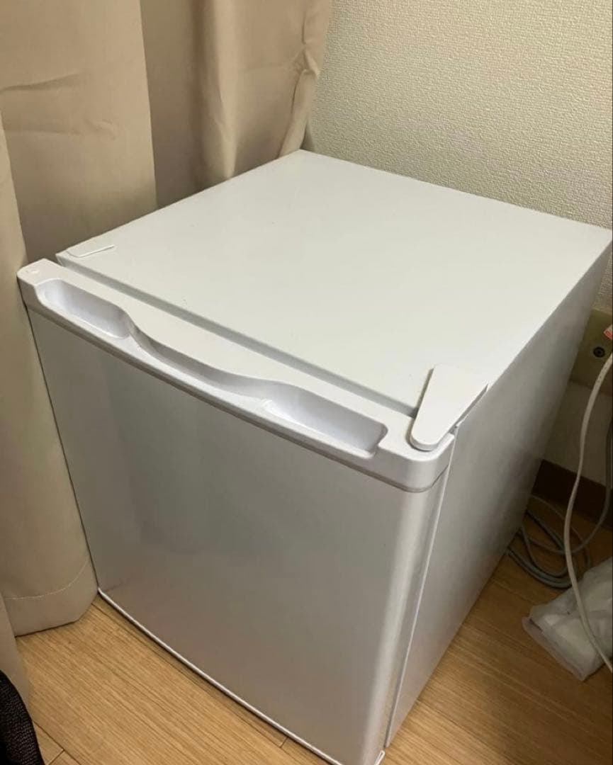 【最終値下げ】ホワイト上開き冷蔵庫