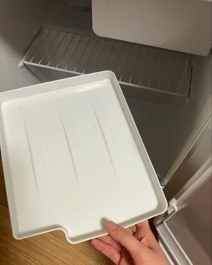 【最終値下げ】ホワイト上開き冷蔵庫