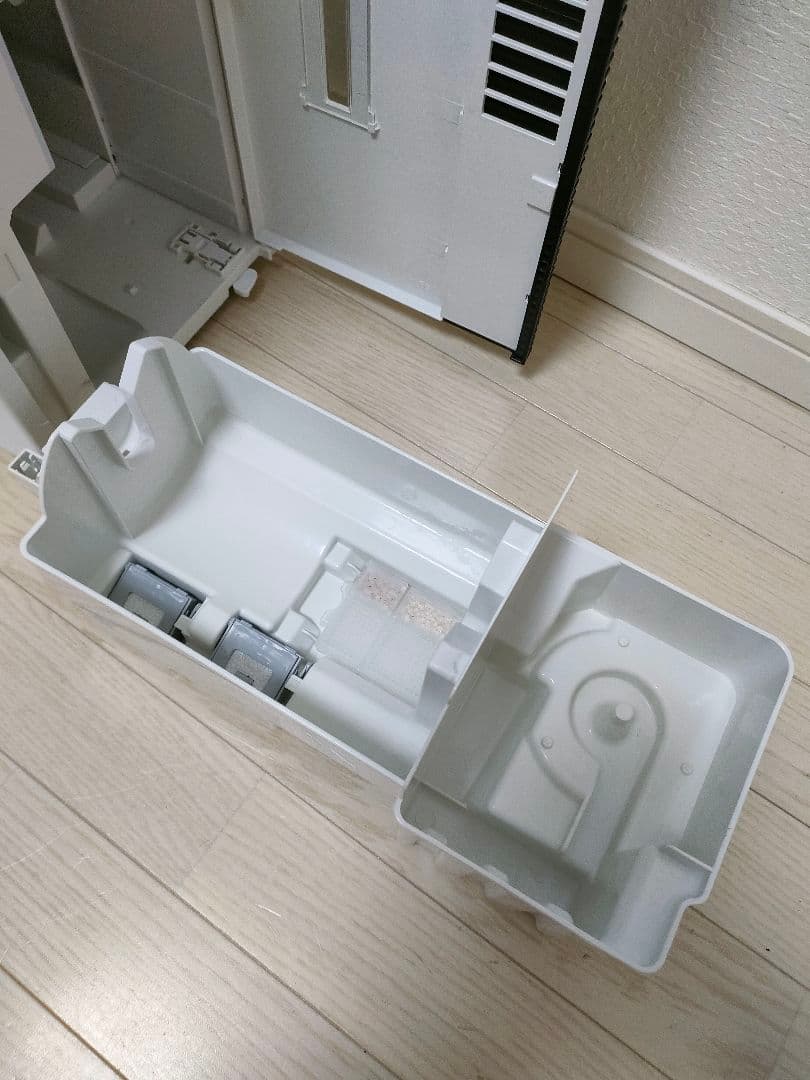 パナソニック　次亜塩素酸空間除菌脱臭機ジアイーノ　F-MV2100 2020年