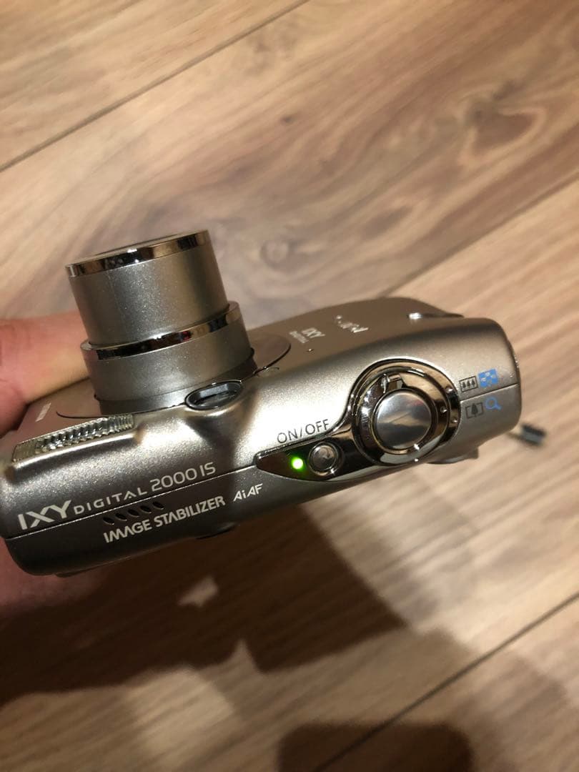 Canon IXY DIGITAL2000 ISの出品です。