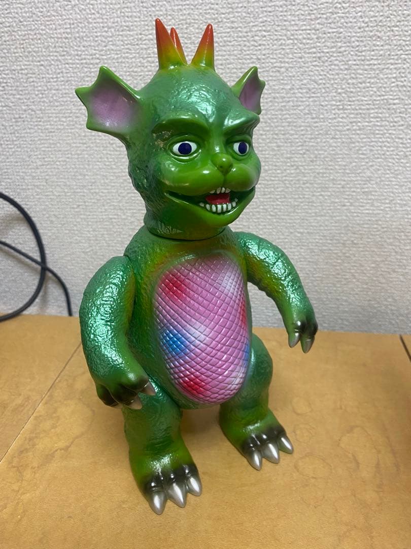 zollmen 食いしん坊怪獣　マンチー