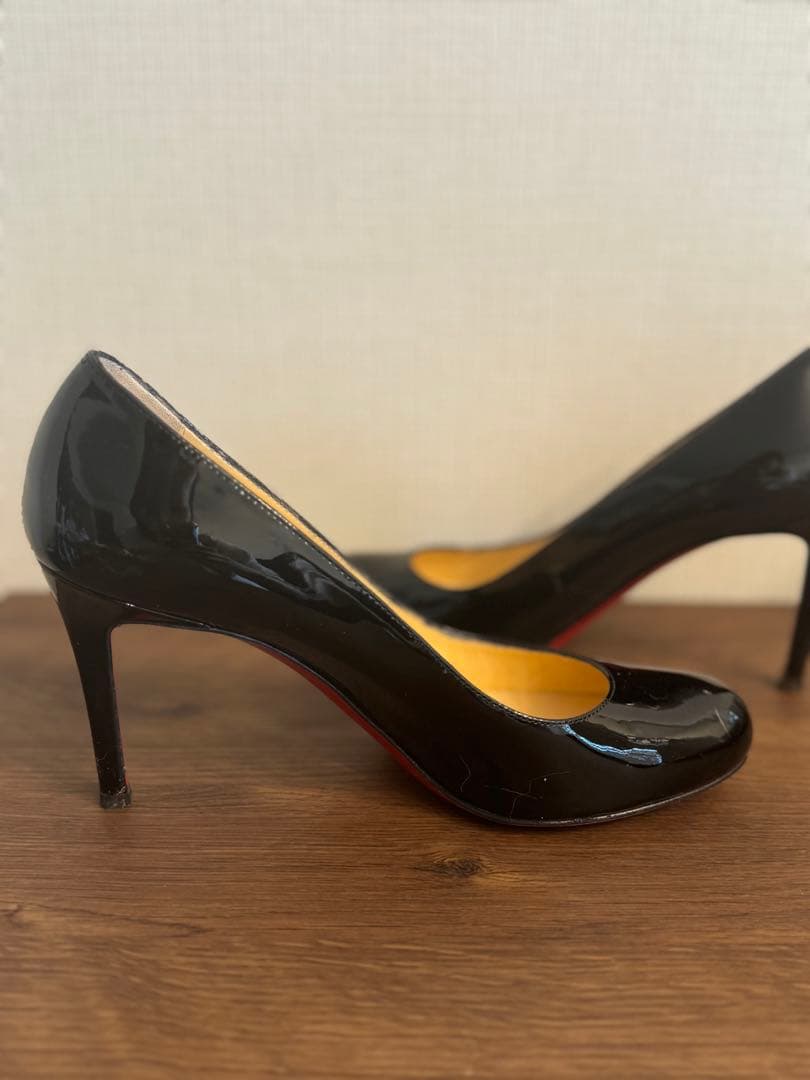 ルブタン　ラウンドトゥパンプス　36.5