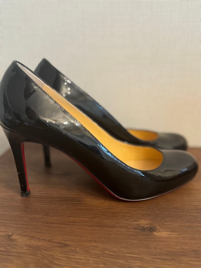 ルブタン　ラウンドトゥパンプス　36.5