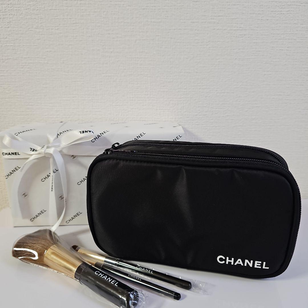 【新品未使用】CHANEL ON-THE-GO BRUSH SET