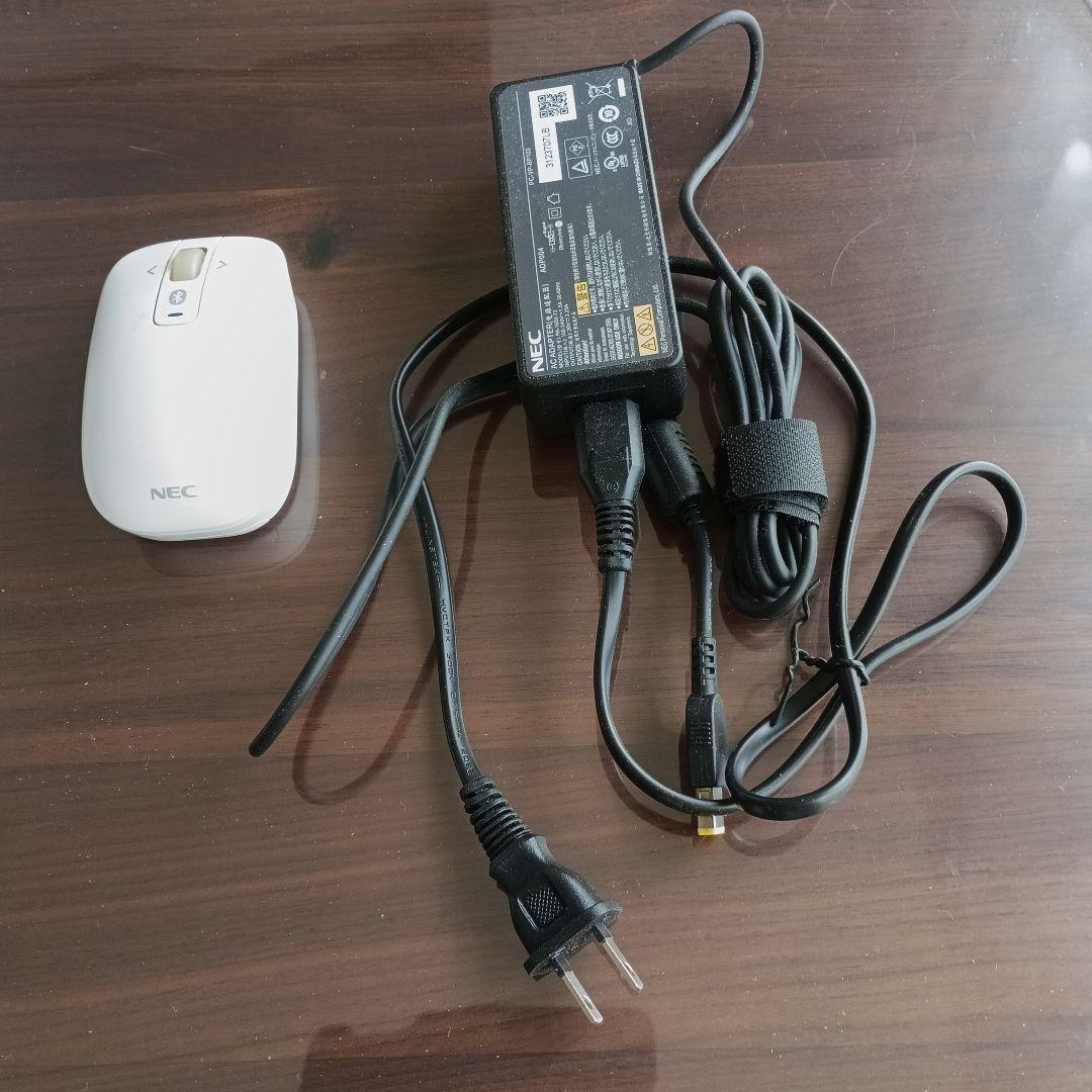 NEC LAVIE 15.6インチノートPC