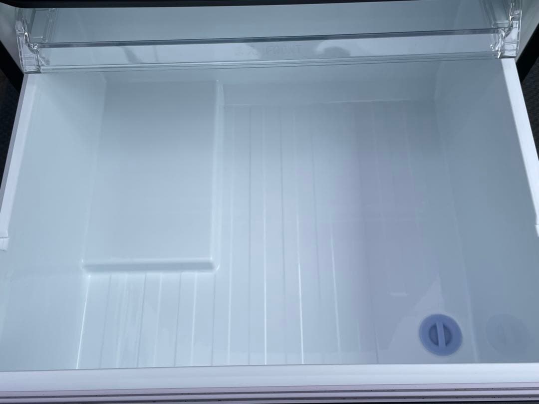 使用1年未満　東芝3ドア冷蔵庫　GR-V33SC　326L　2024年製