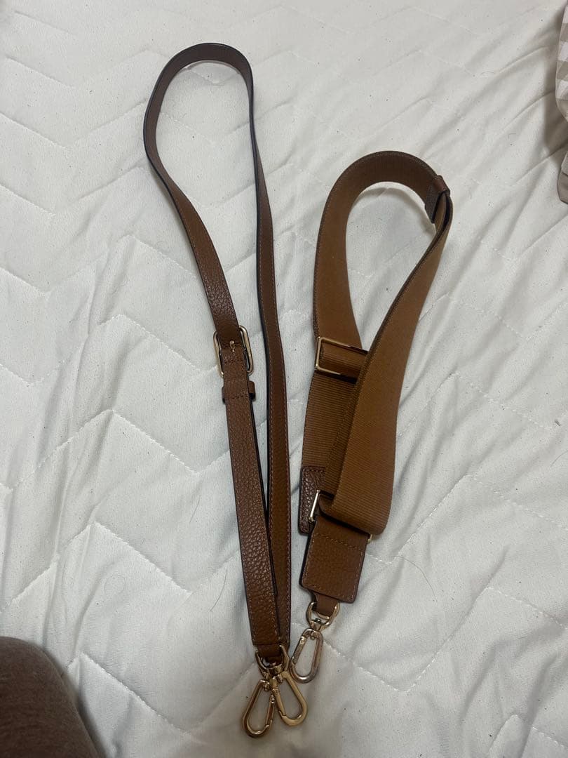 な*ぺ様 ブラウンレザー ハンドバッグ タッセル付き