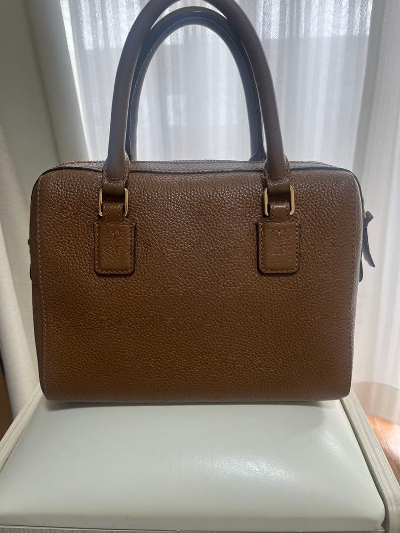 な*ぺ様 ブラウンレザー ハンドバッグ タッセル付き