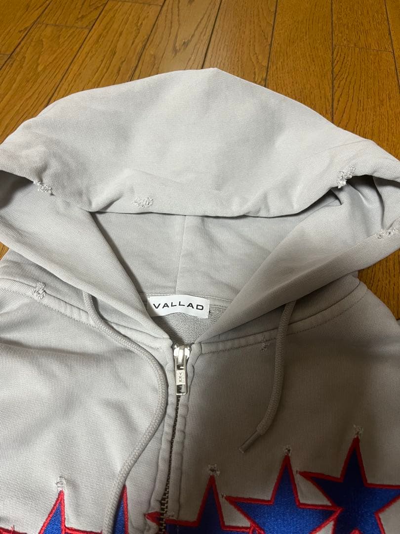valladジップパーカー