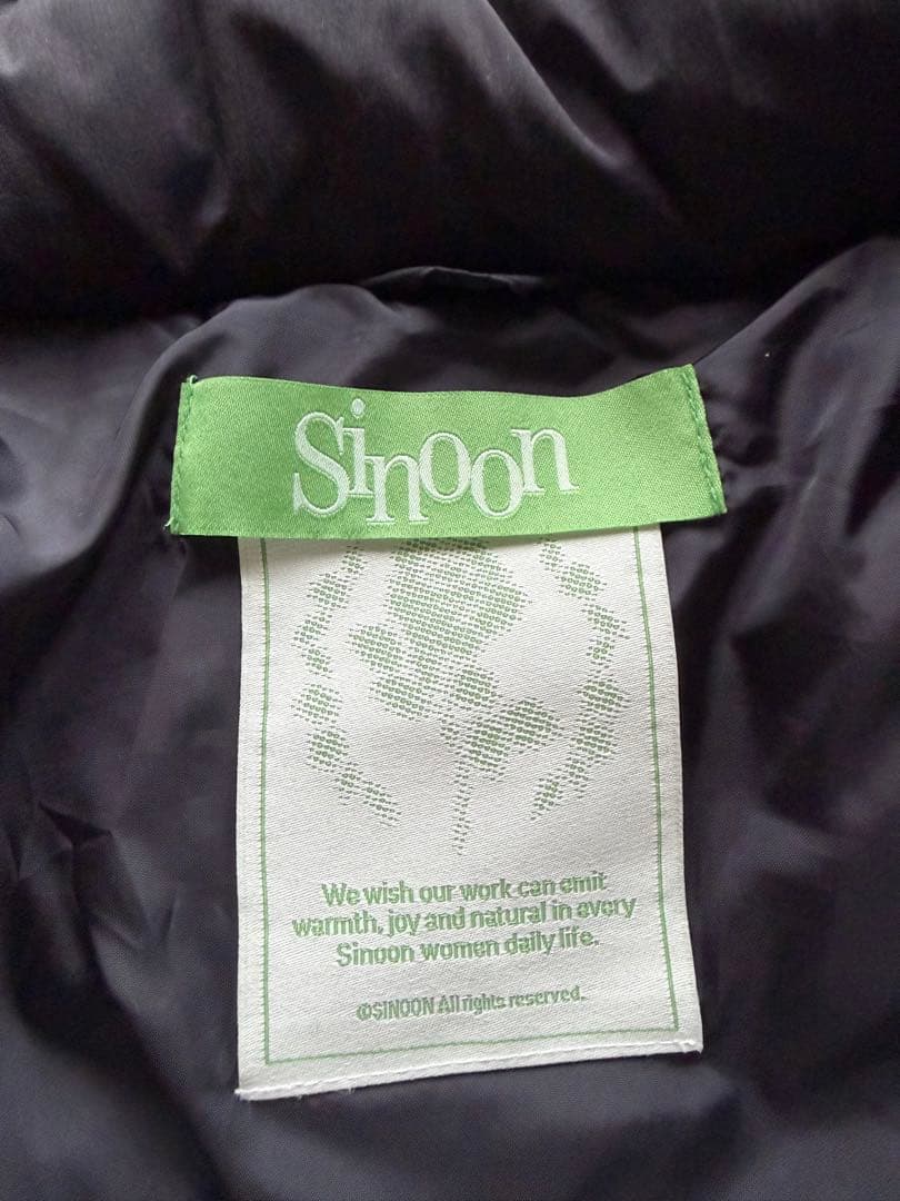 やや白っぽい汚れあり　シヌーン　sinoon ダウン　ジャケット　黒　韓国