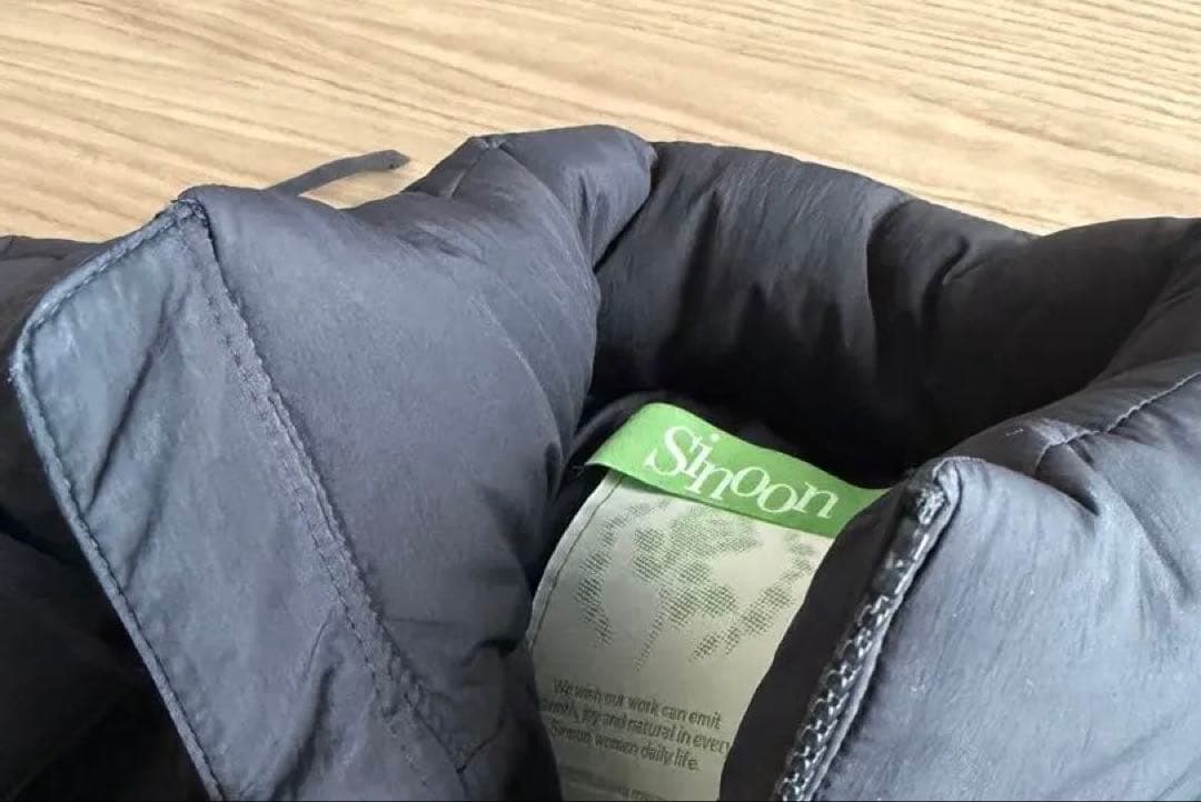 やや白っぽい汚れあり　シヌーン　sinoon ダウン　ジャケット　黒　韓国