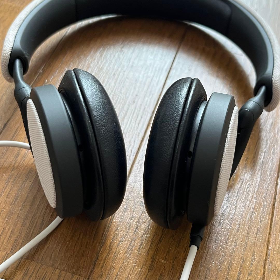 美品　Bang & Olufsen Beoplay H2