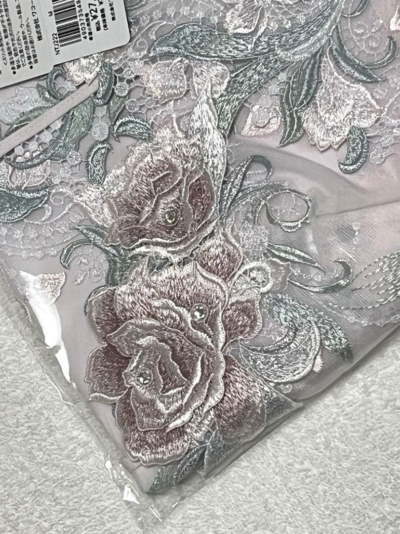 サルート 22／スリップ ドレス　Ｍサイズ　キャミ　ランジェリー　ワコール