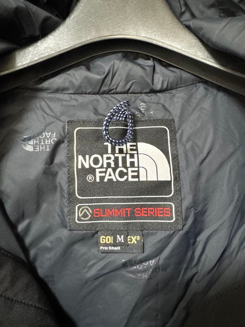 ノースフェイス　マウンテンパーカー　メンズ　Mサイズ　ブラック　NP15900