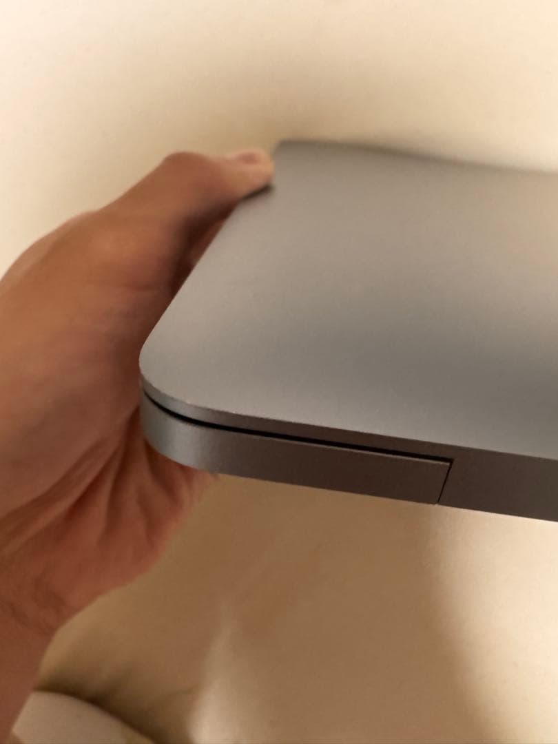 【値下げ中、値段交渉可】MacBook Pro スペースグレー 本体