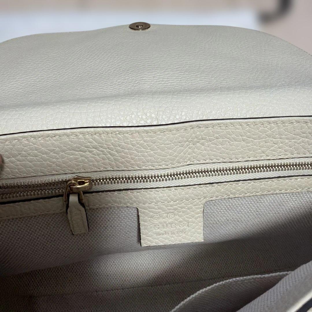 GUCCI アイボリー レザー ショルダーバッグ