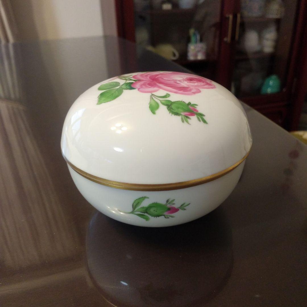 最終お値下げです。マイセンのピンクの薔薇の小物入れ