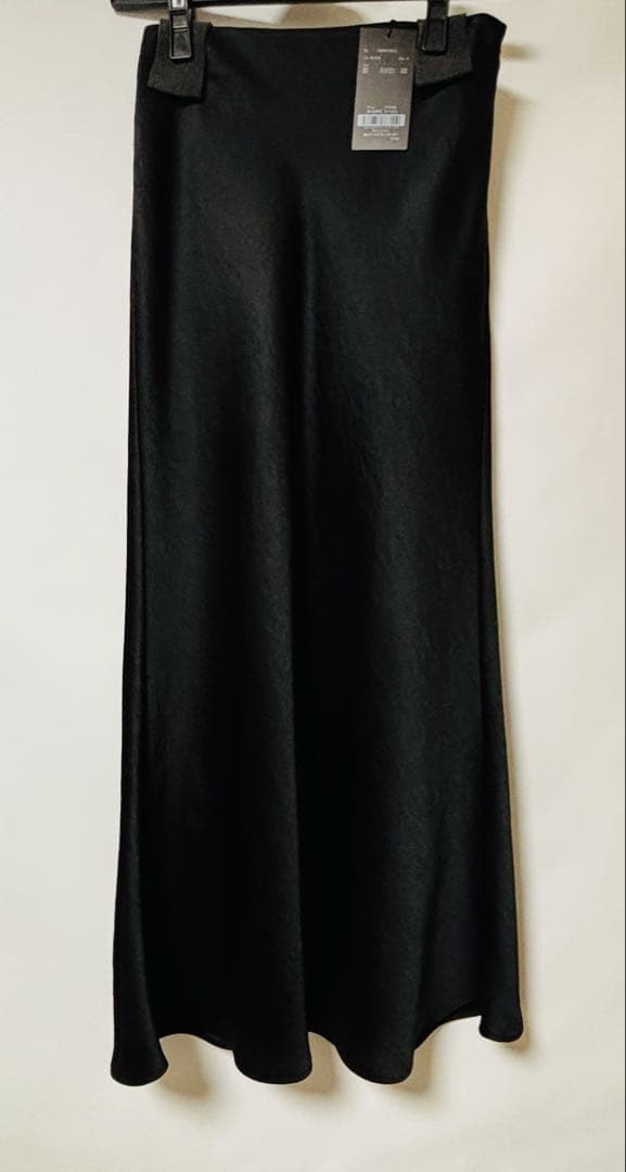 タグ付き✳︎anuans サテンナロースカート✳︎ Sサイズ