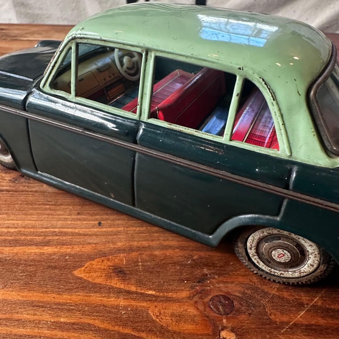 昭和レトロ　ブリキ おもちゃ　ダットサン　ブルーバード　希少