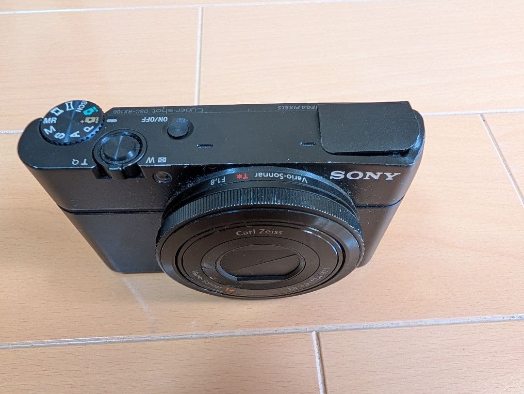 デジタルカメラ SONY Cyber-shot RX100(DSC-RX100)