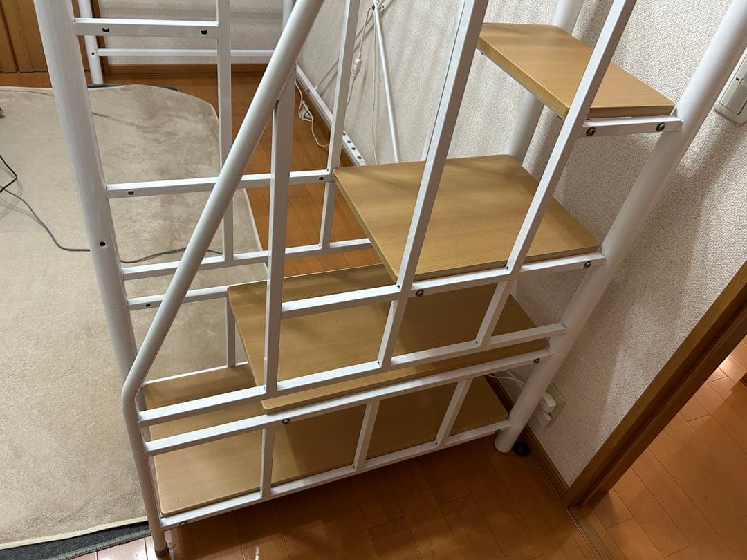 ホワイトロフトベッド スチール製 階段付き