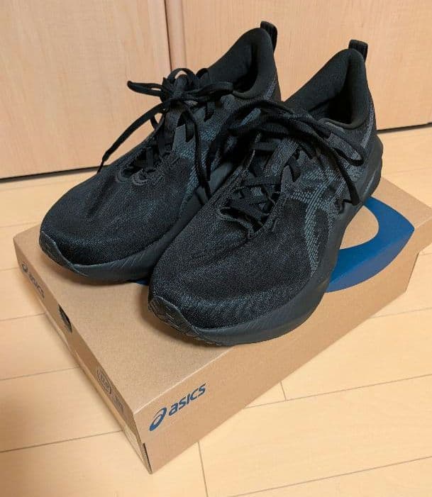 アシックス　NOVABLAST 5 ワイド 27.5cm メンズ