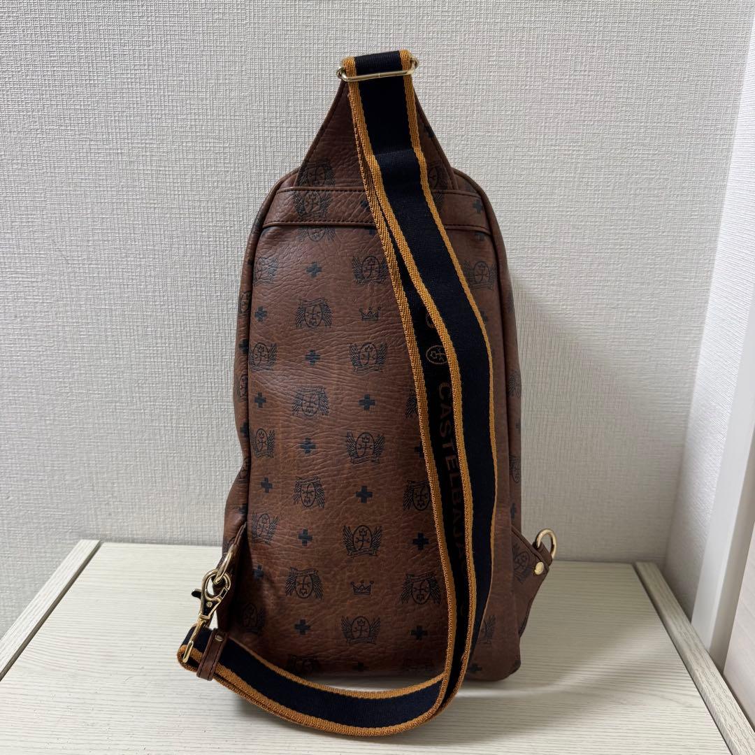 【新品同様】カステルバジャック PLAGE プラージュ ボディバッグ チョコ