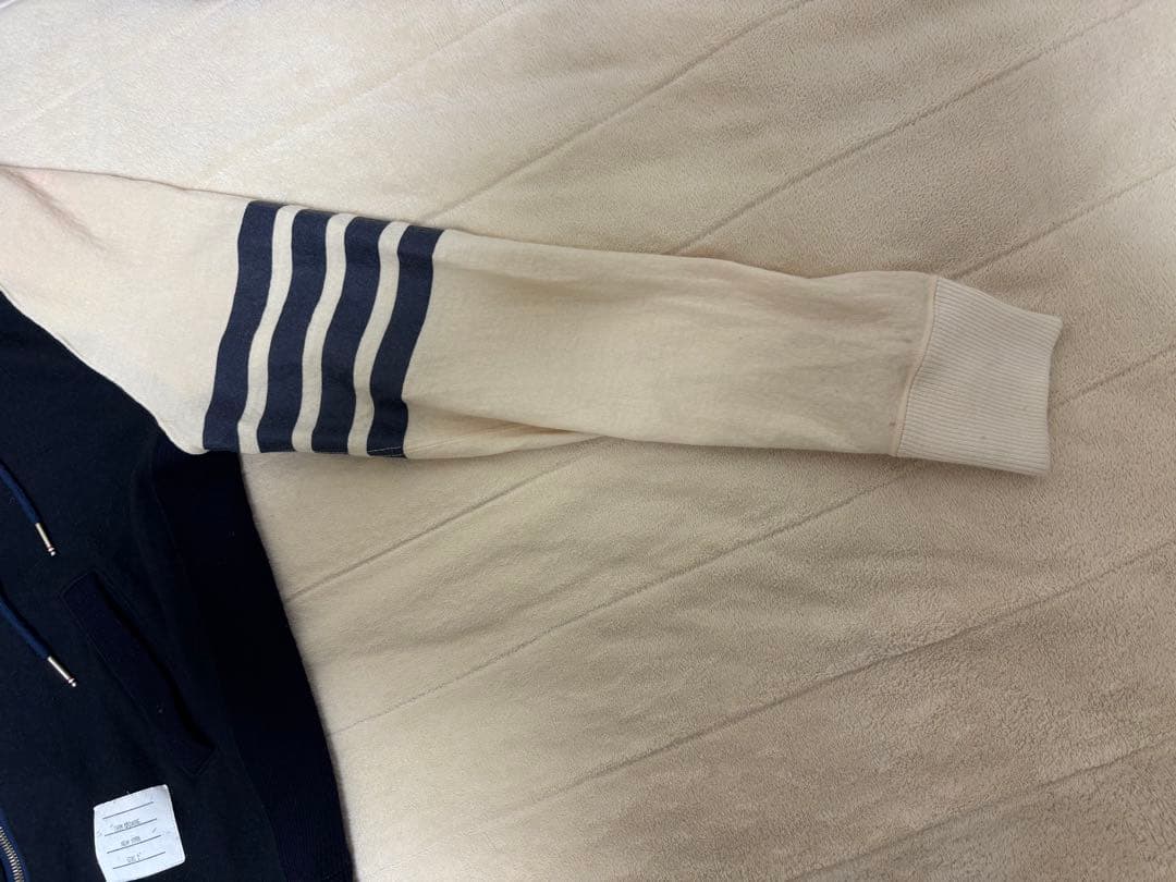 THOM BROWNE. NEW YORK ジャケット　ジップパーカー　サイズ