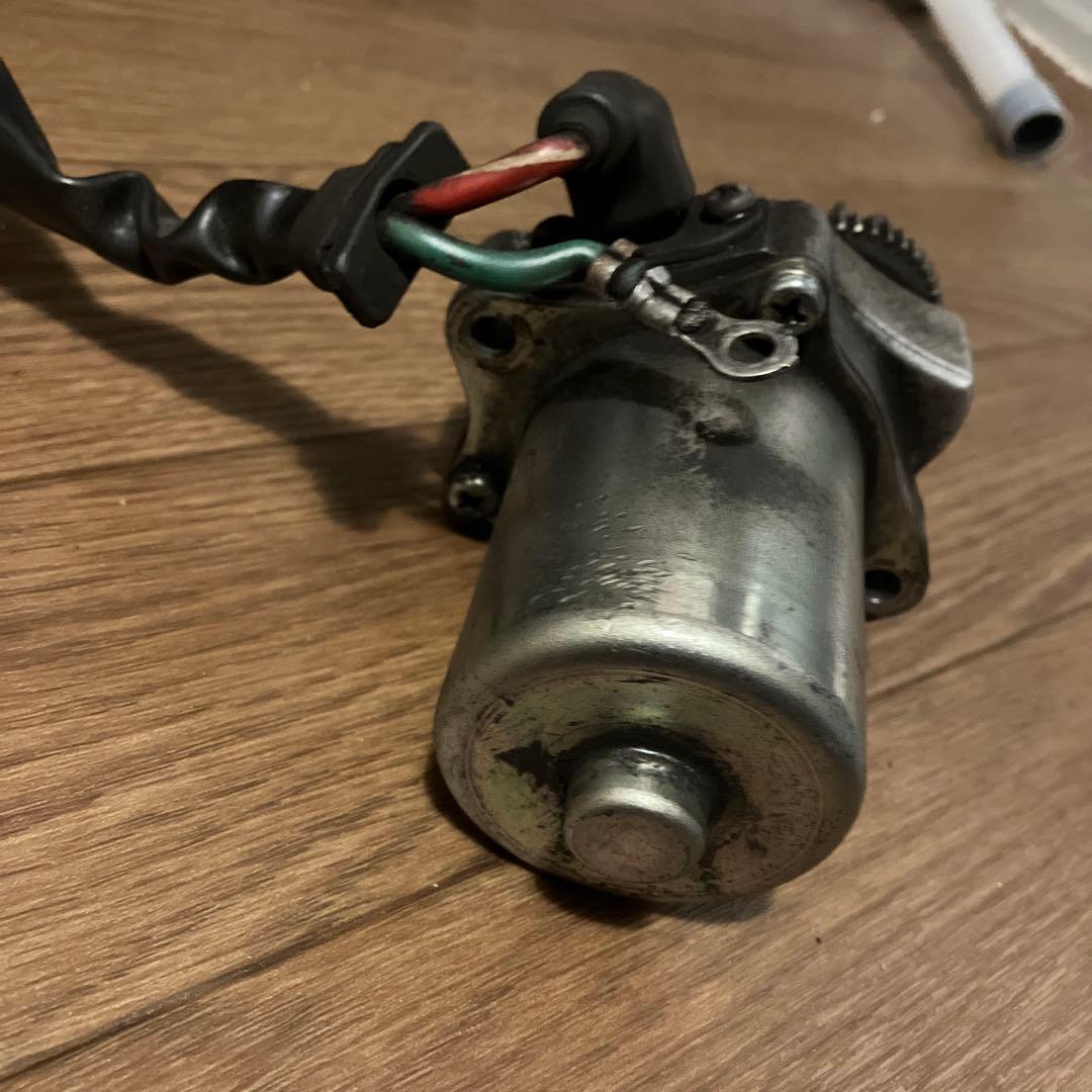 リード100純正セルモーターとオーバーホール用ブラシ