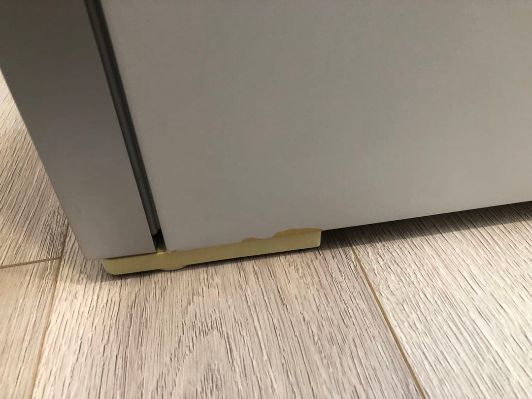 CE-4W-W(ホワイト) ペルチェ方式4本収納用ワインセラー