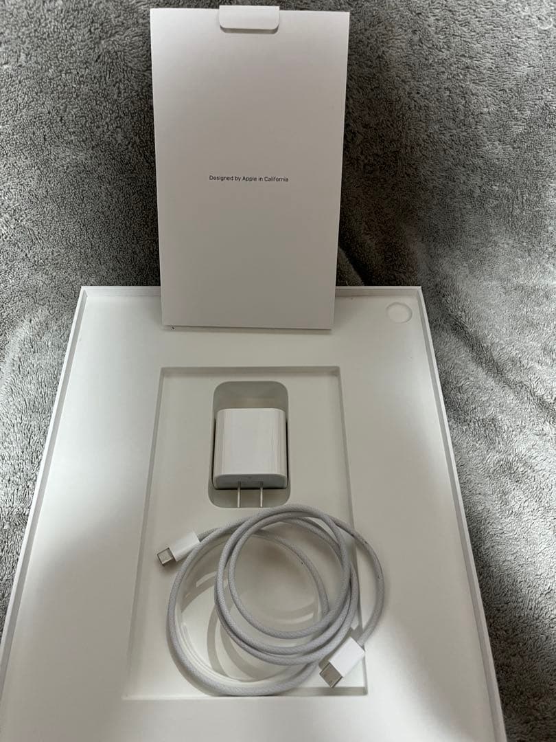 もも　M2 iPadAir 13インチ　256GB 箱などあり