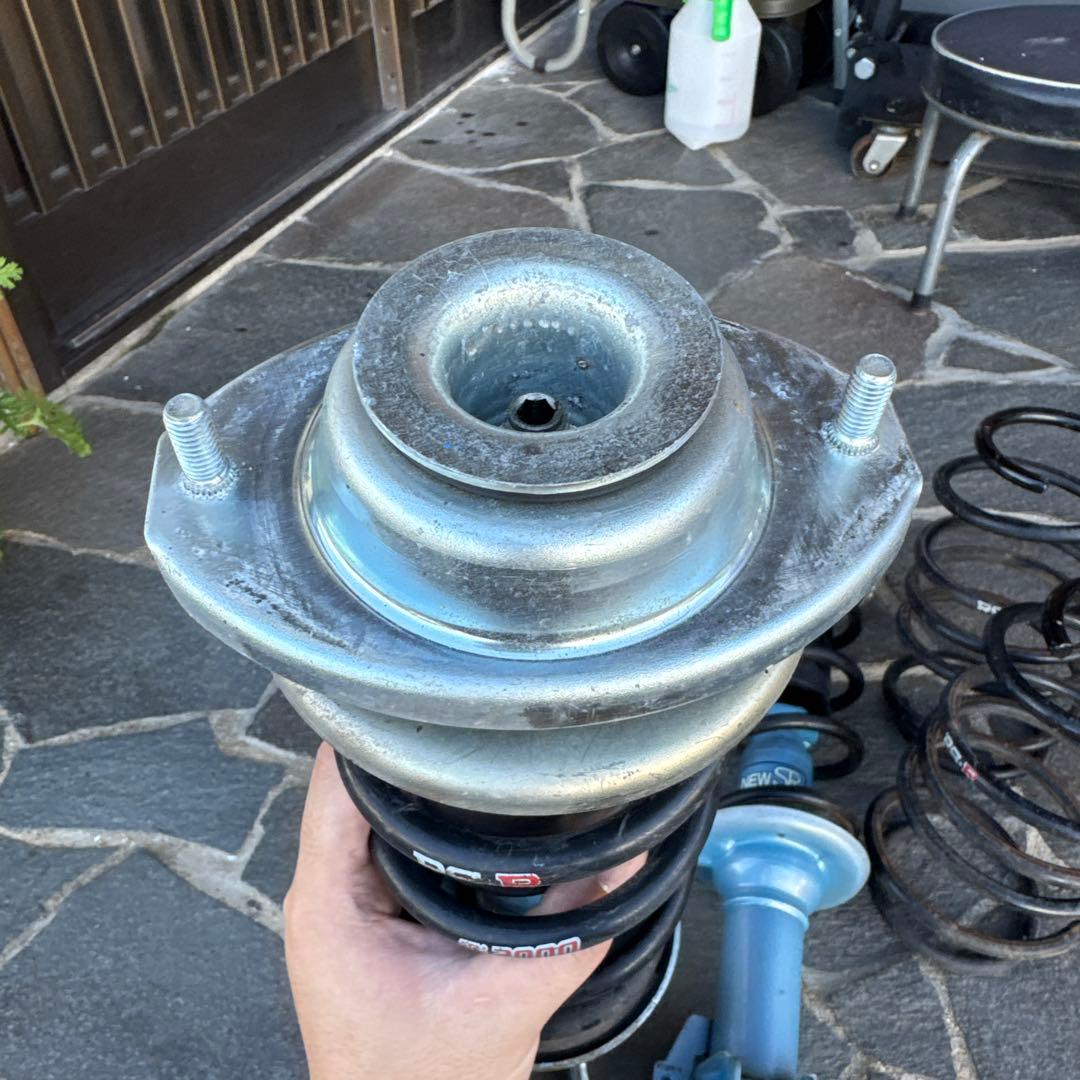 パレットsw mk21s ショックアブソーバー