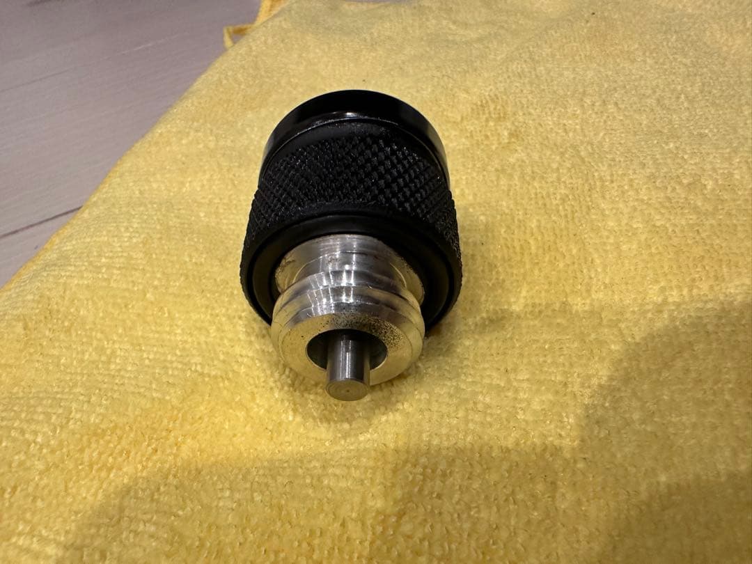 トライアンフ 水冷 油温計 オイルフィラーキャップ　Motone triumph