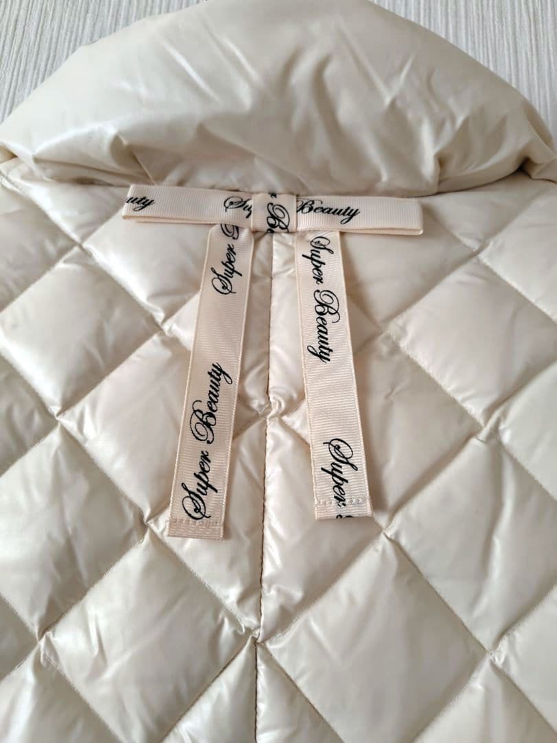 新品スーパービューティー40アイボリー キルティングダウンコート フード付き