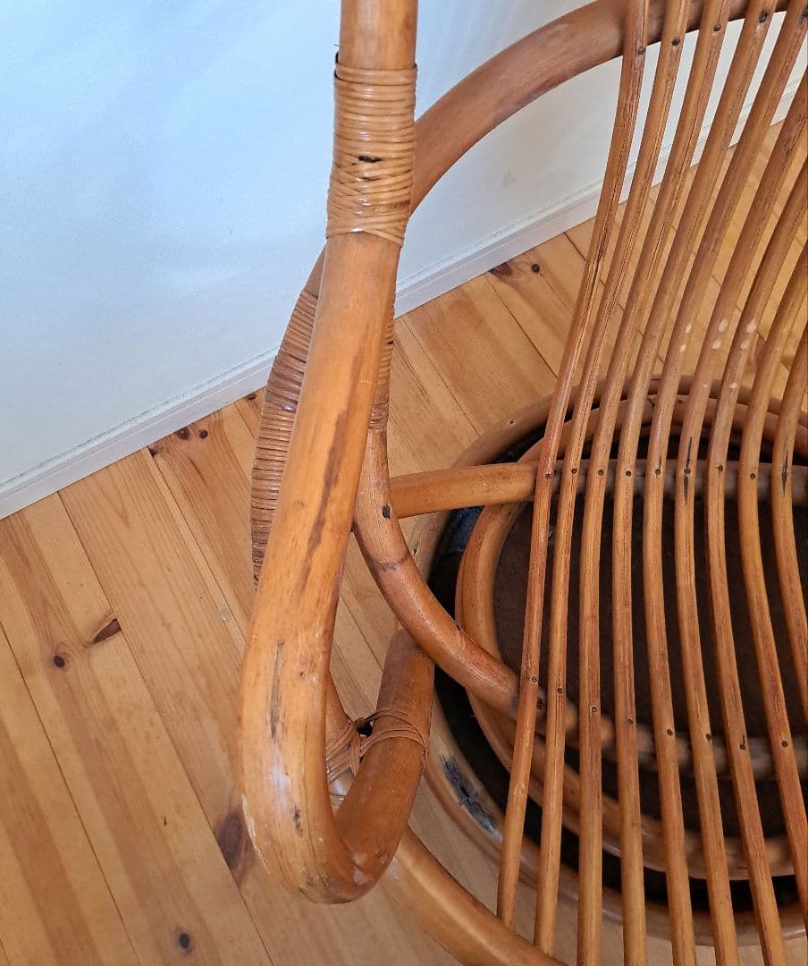 【user_44980fcc】 昭和レトロ 古家具 回転式ラタンチェア