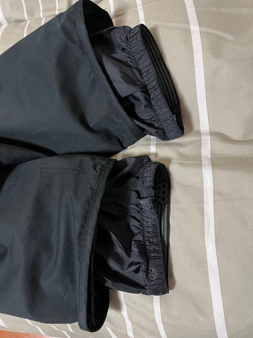 686 スノーボードウェア ビブパンツ